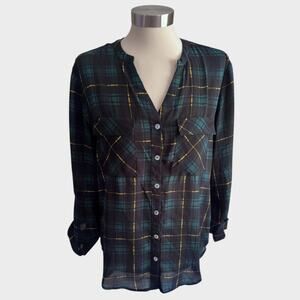 Alice Blue for Stitch Fix Medium V Neck Button Front Green Plaid Shirt